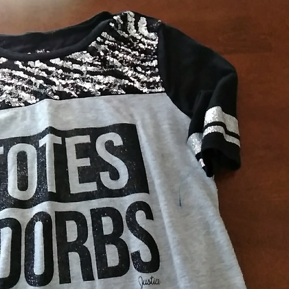 Shirt - Picture 6 of 7